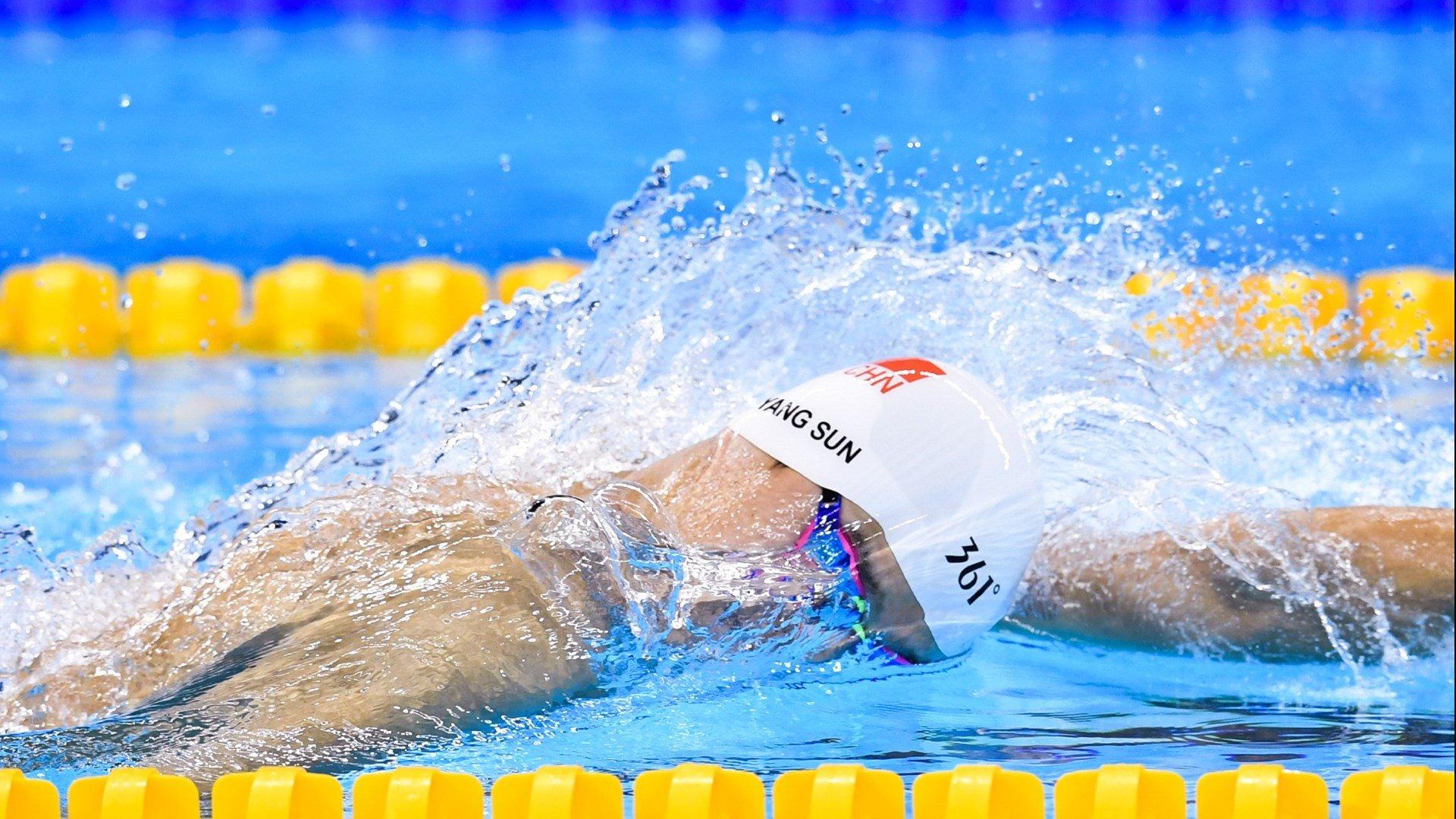 潮流风暴席卷球员通道！太阳官推引爆话题，杰伦-格林成时尚新标杆