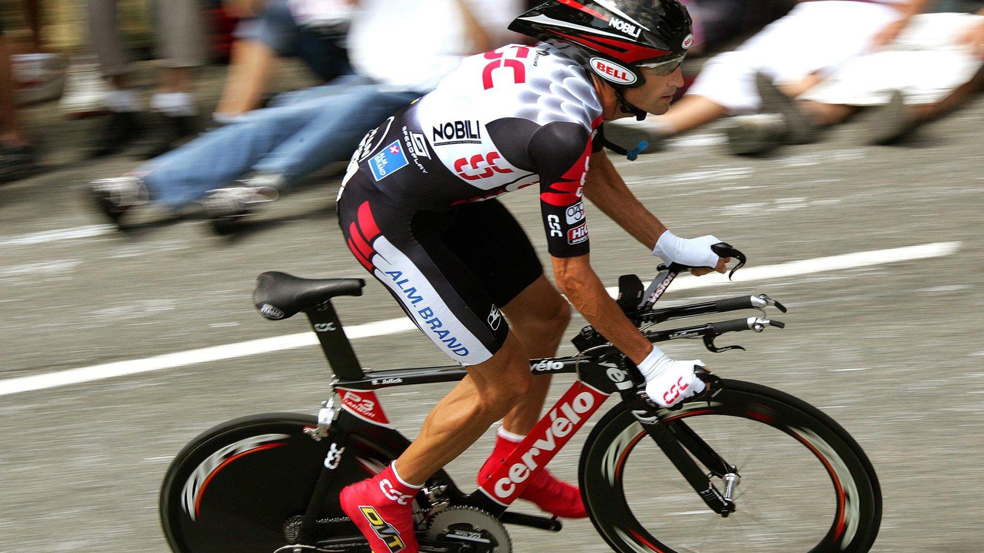 拉波尔塔再度力挺科曼，坚信主帅是巴萨重建的领路人