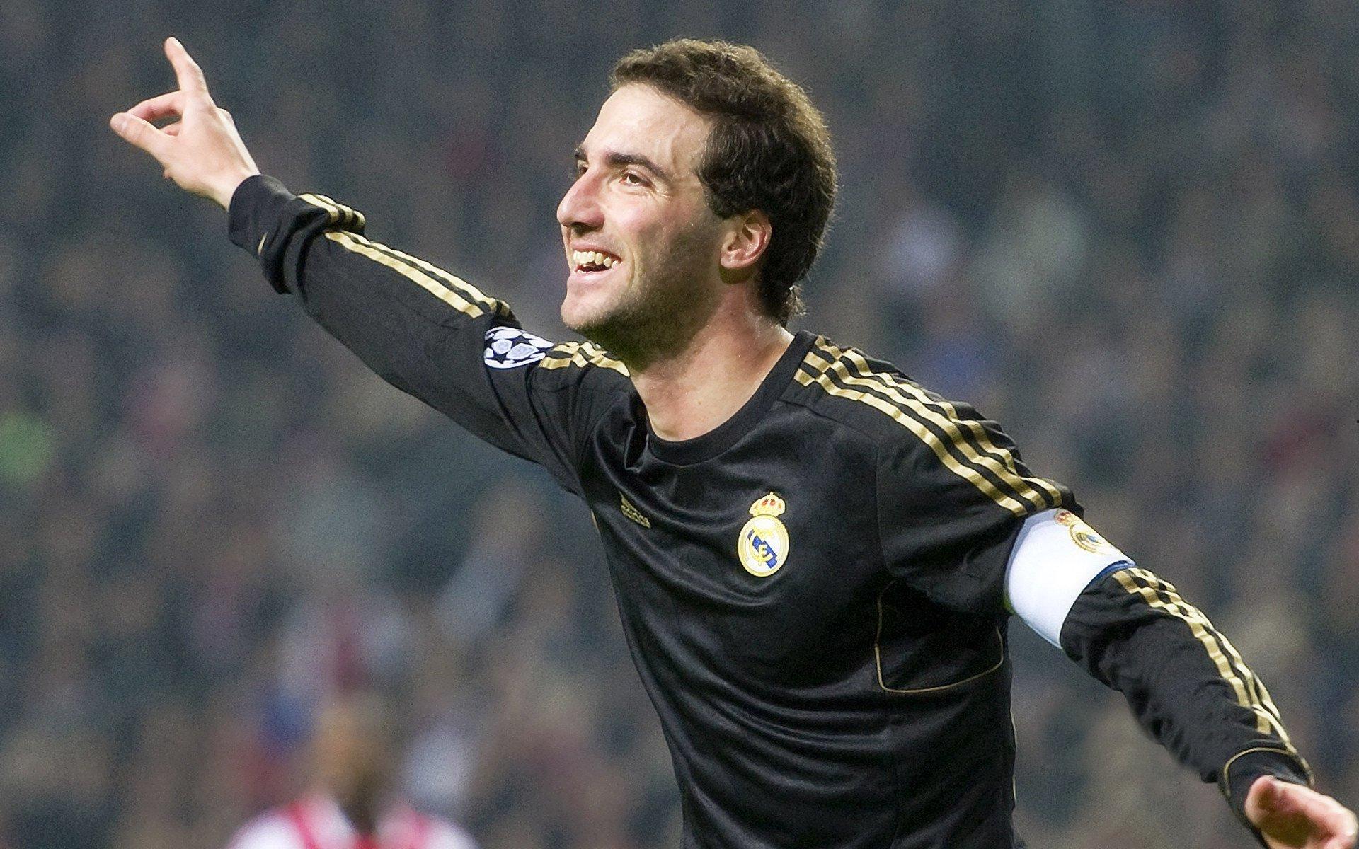 拉波尔塔再度力挺科曼，坚信主帅是巴萨重建的领路人