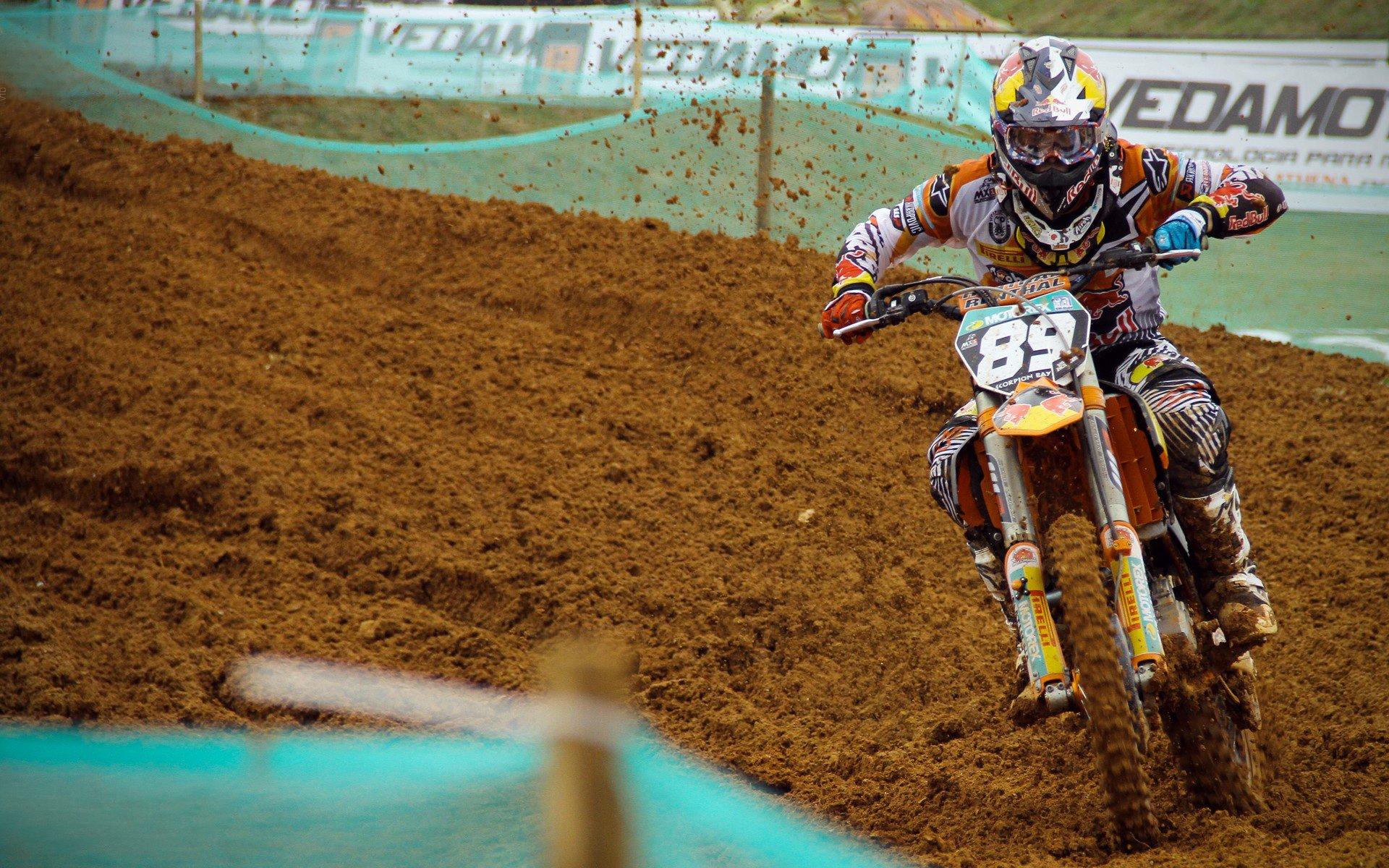 林良锋，曼联惨败前四梦碎，滕哈赫固执用兵再遭质疑